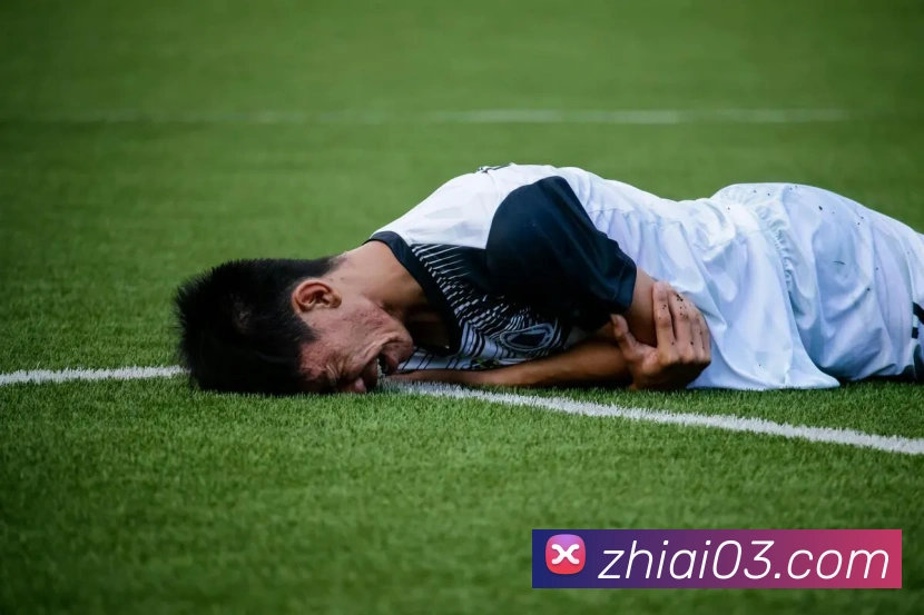 年足球赛事回顾:经典瞬间与传奇球员全解析